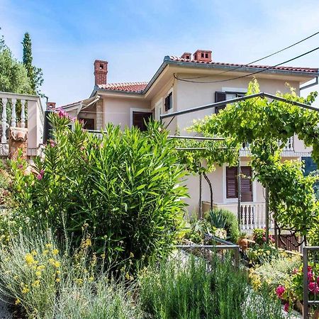 Apartment In Vrbnik/Insel Krk 36873 ภายนอก รูปภาพ