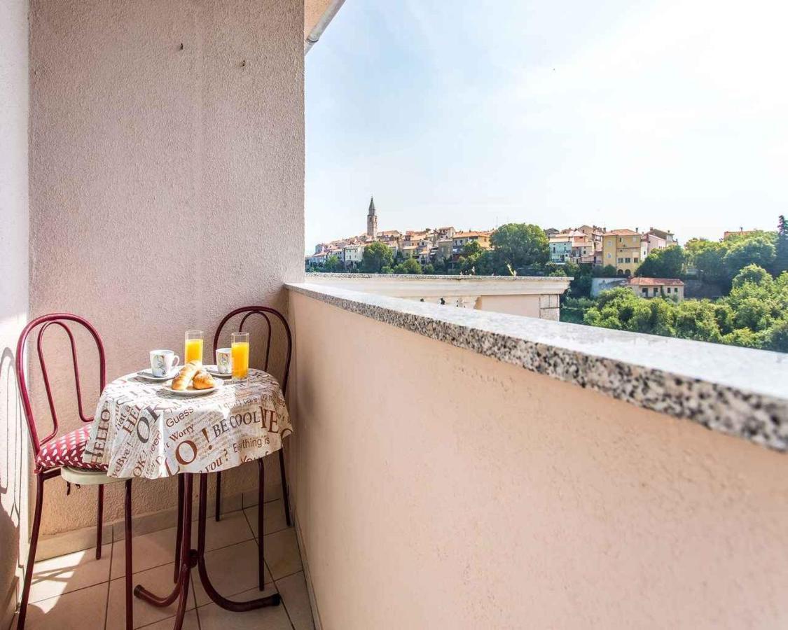 Apartment In Vrbnik/Insel Krk 36873 ภายนอก รูปภาพ