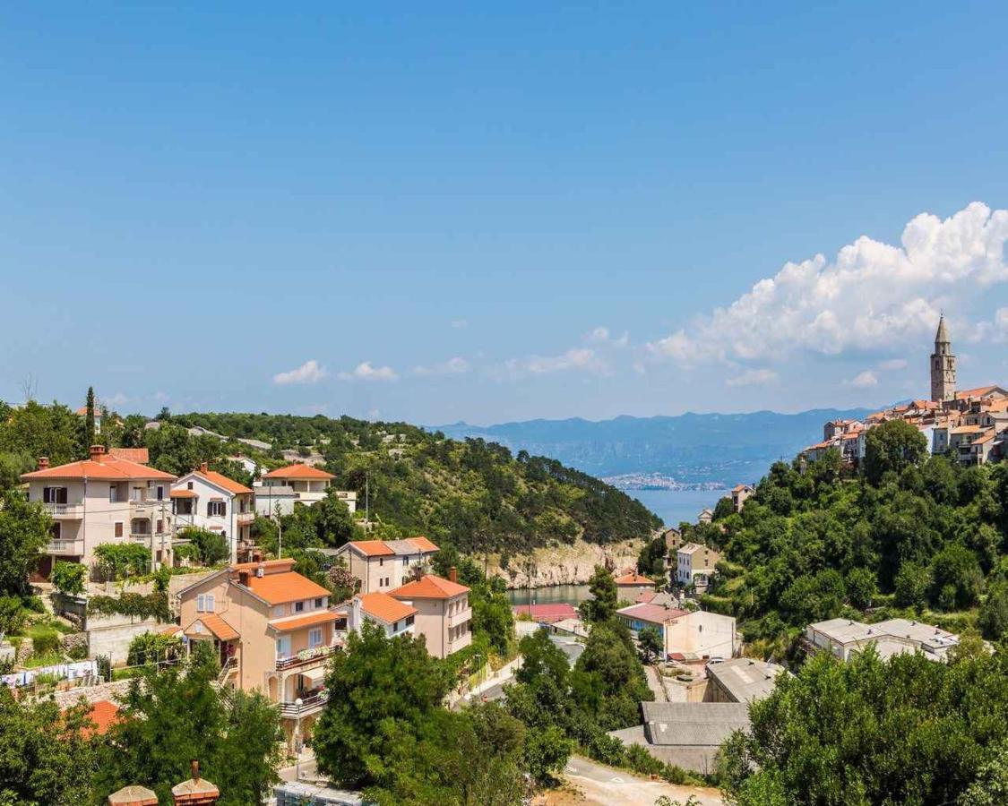 Apartment In Vrbnik/Insel Krk 36873 ภายนอก รูปภาพ