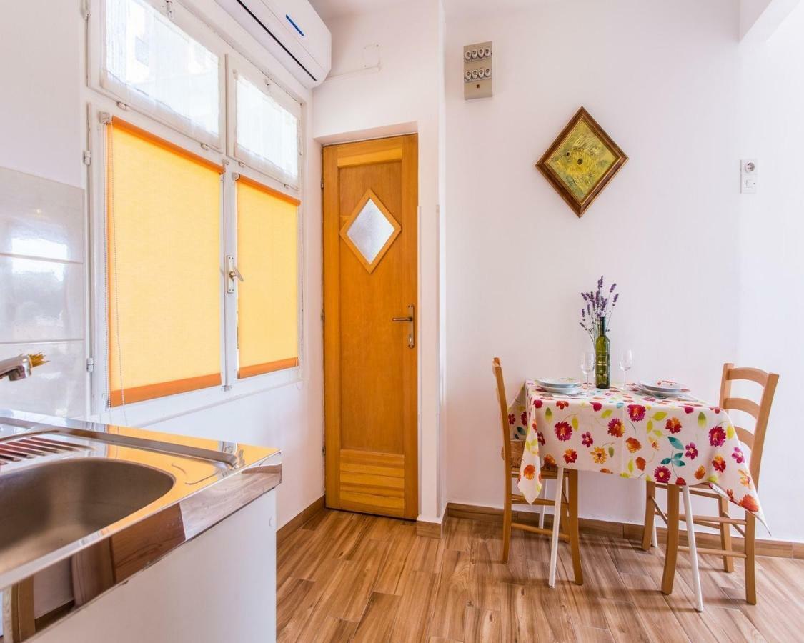 Apartment In Vrbnik/Insel Krk 36873 ภายนอก รูปภาพ